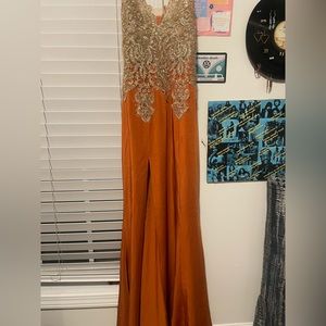 Orange prom dress!